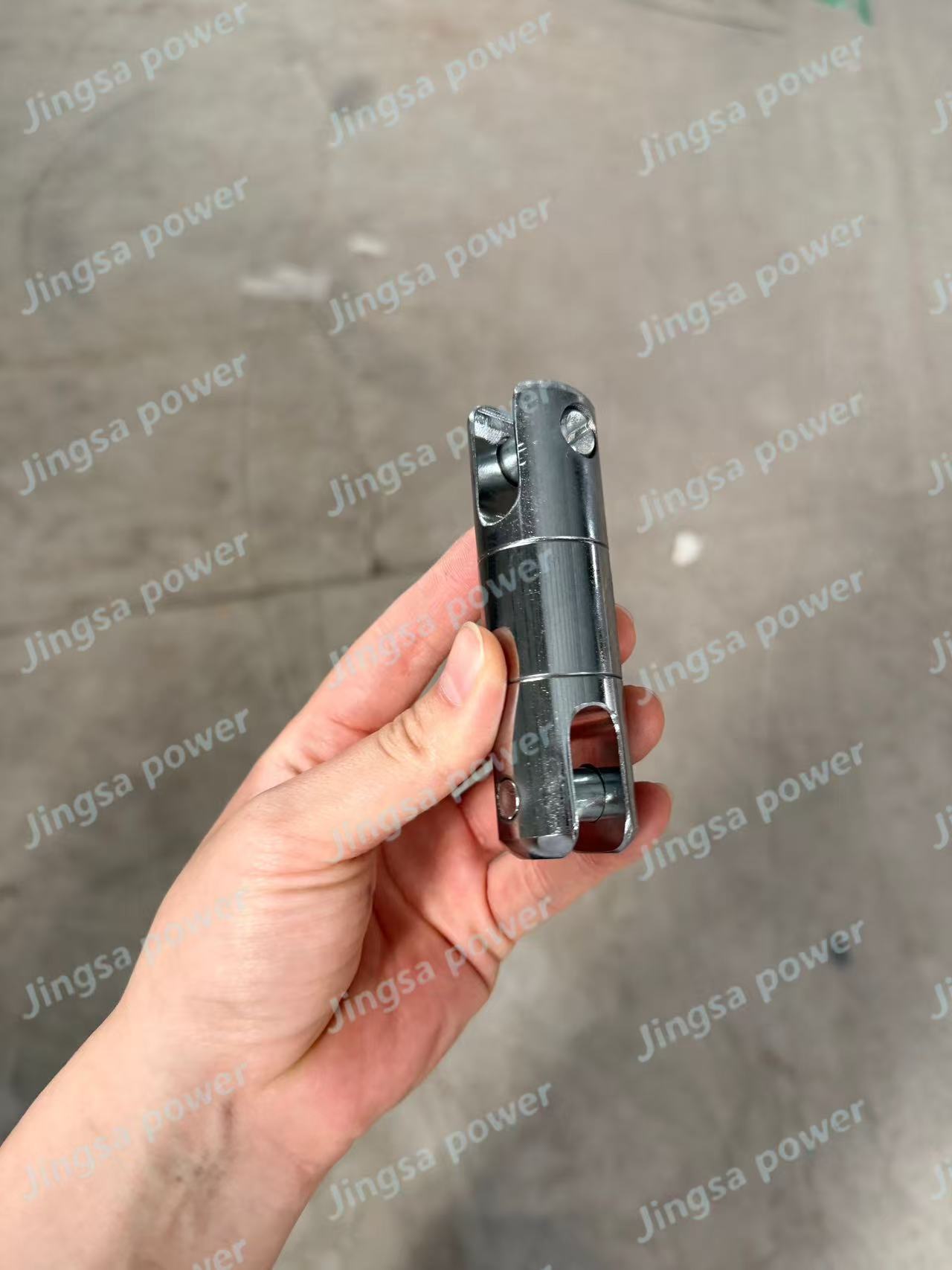 Universal swivel connector Universal swivel connector